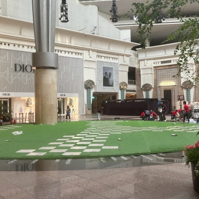 101大樓-棋盤造型人工草皮